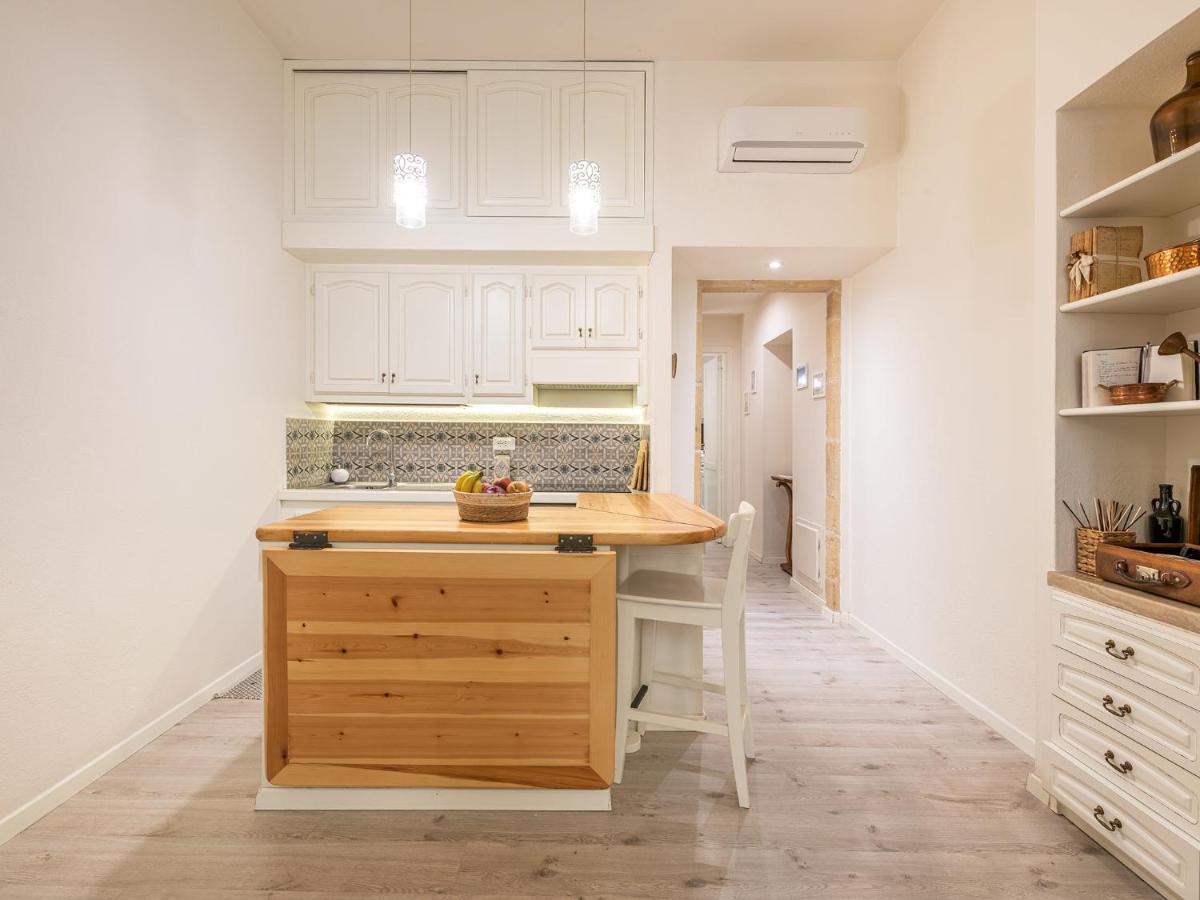 Marco'S Stylish Home In The Heart Of Cagliari Kültér fotó